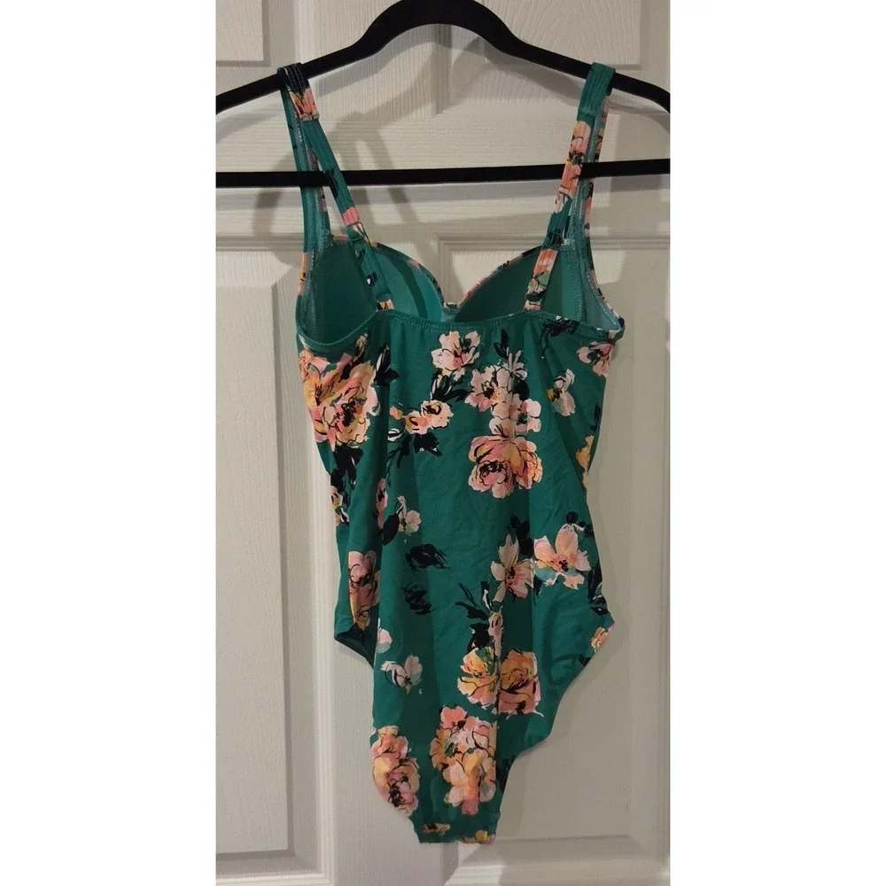 Nip Tuck Swim One Piece Swimsuit 6 Green Floral Ruched Multi Fit Cup